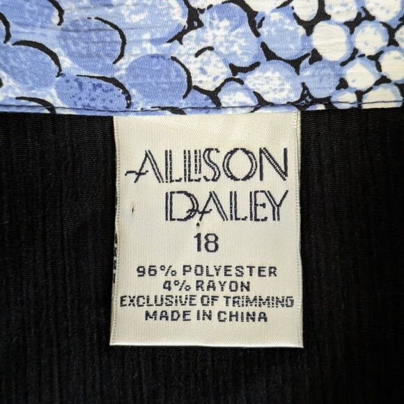 Allison Daley Women's Size 16 Button Down Blouse Blue Patchwork Embroidered - Picture 7 of 12